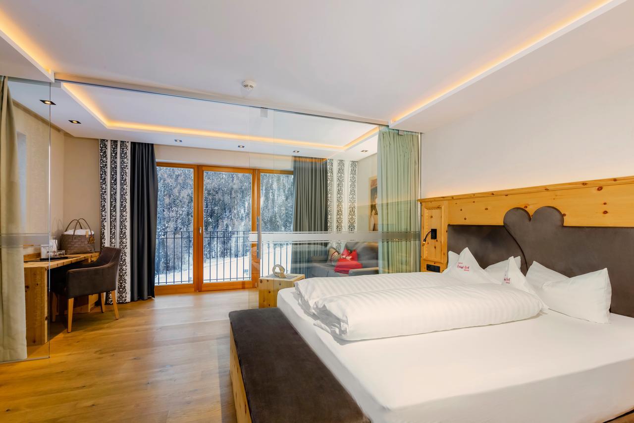 Anigglhof Hotell Malles Venosta Exteriör bild