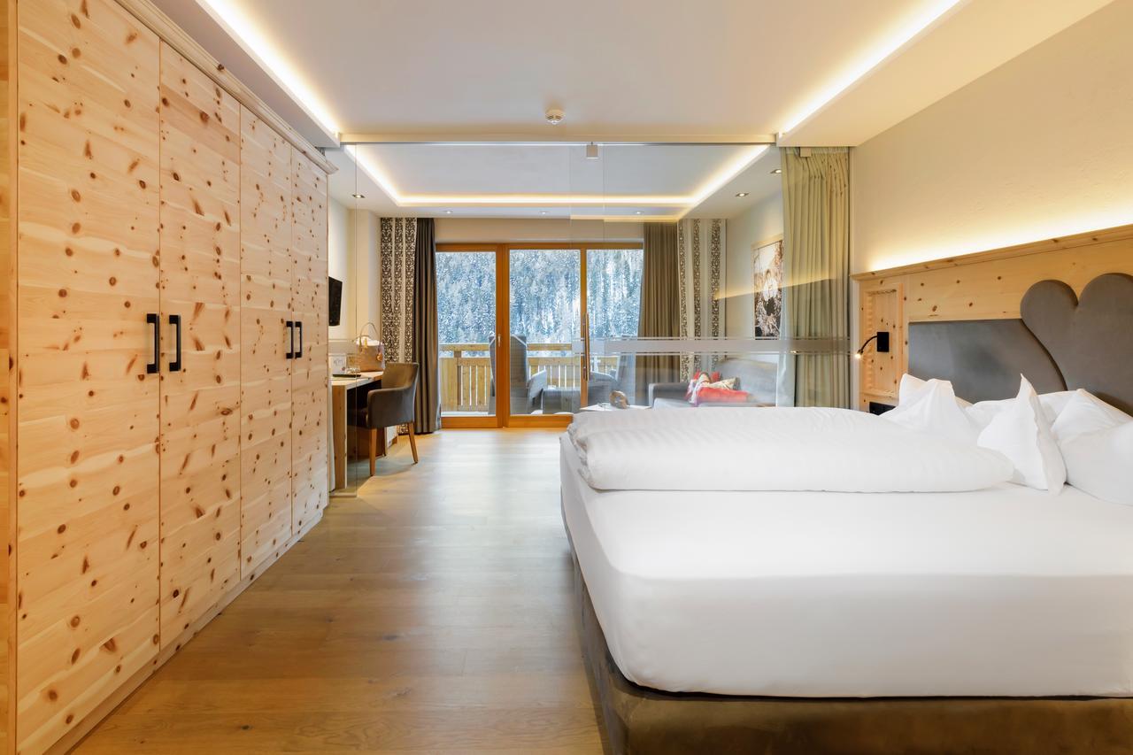 Anigglhof Hotell Malles Venosta Exteriör bild
