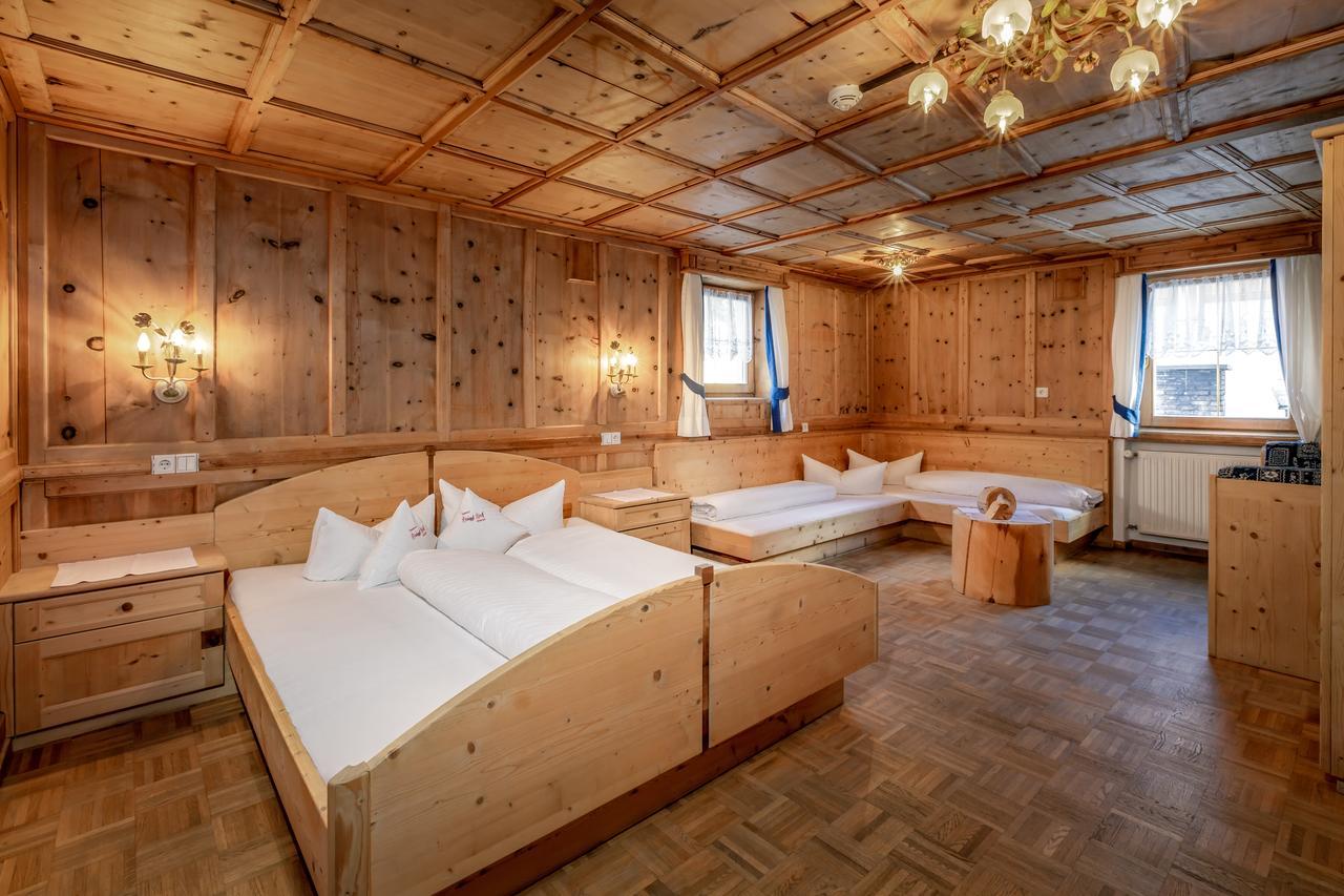 Anigglhof Hotell Malles Venosta Exteriör bild