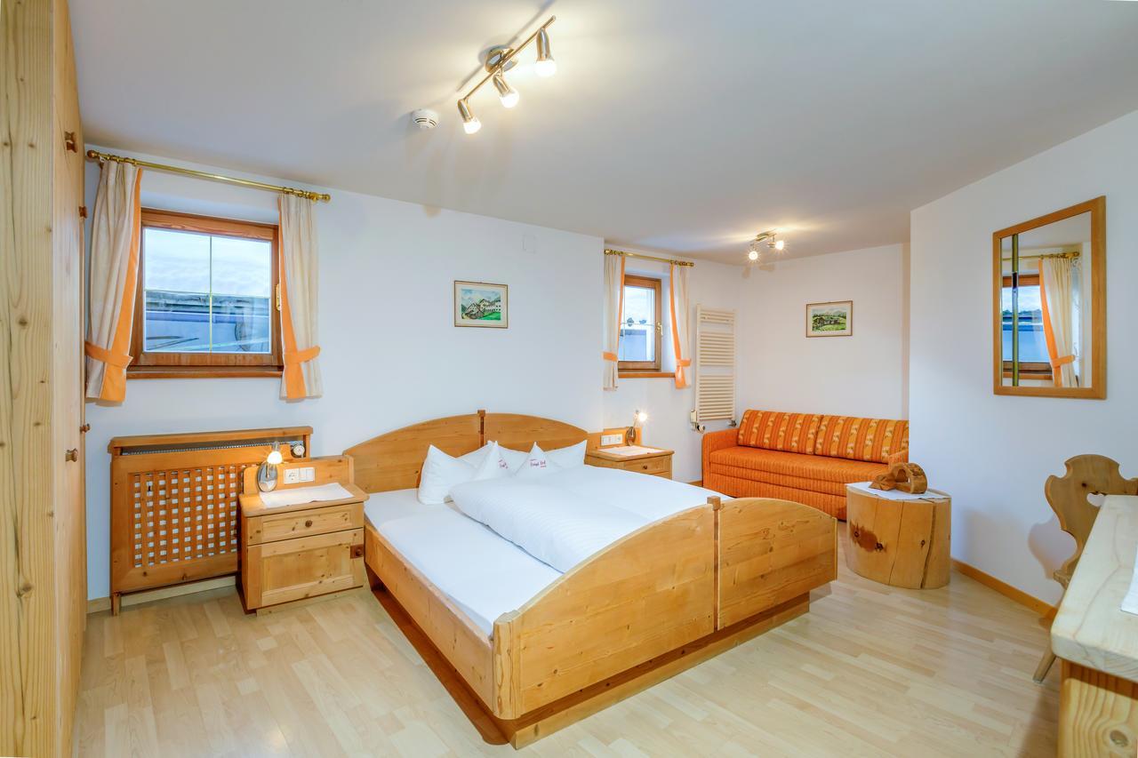 Anigglhof Hotell Malles Venosta Exteriör bild